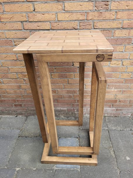 Tafeltje met metselpatroon